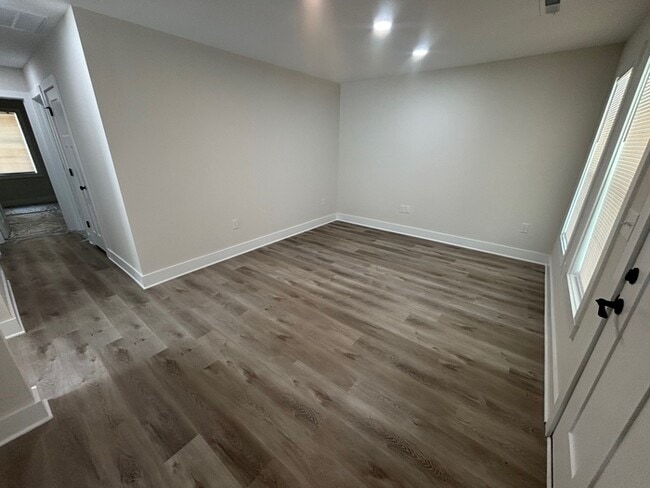 Building Photo - 104 N Slocumb St