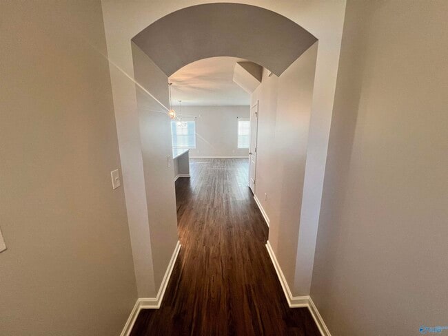 Building Photo - 292 Holt St