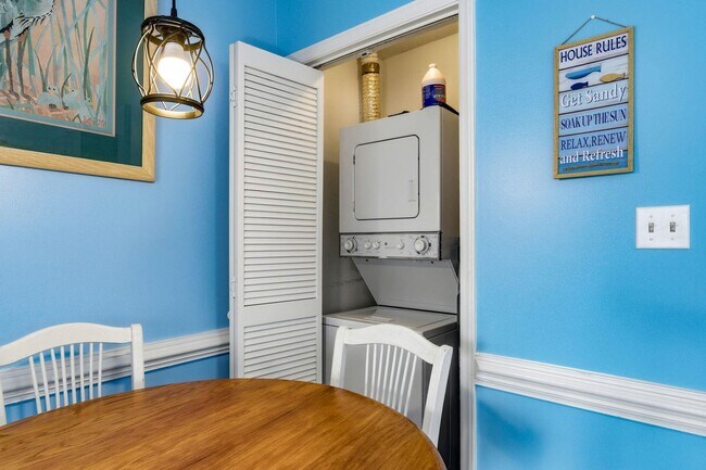 Building Photo - 3700 Golf Colony Ln