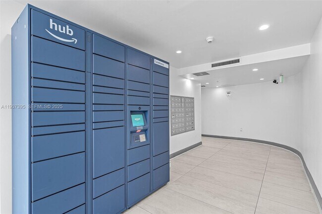 Building Photo - 6362 Collins Ave