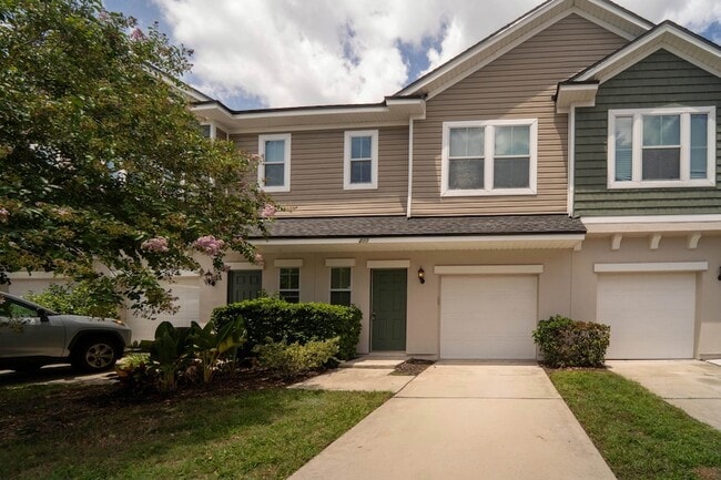 Primary Photo - 211 Moultrie Village Ln