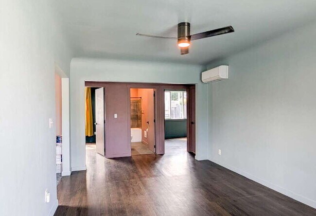Building Photo - 2218 Hoyt Ave