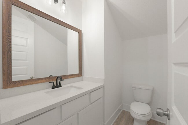 Building Photo - 406 Nocturne Rdg Dr