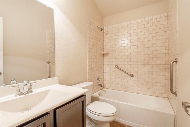 Building Photo - 1113 Chambers Ln