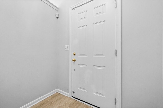 Building Photo - 2870 Preswood Pl