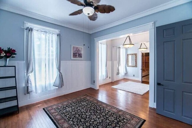 Building Photo - 407 N Moody St