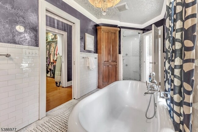 Building Photo - 65 S Mountain Ave