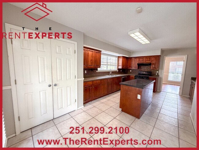 Building Photo - 7210 Ashmoor Dr N