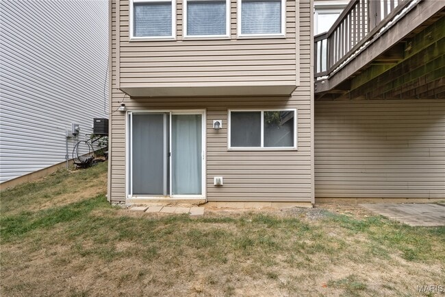 Building Photo - 422 Parkgate Dr