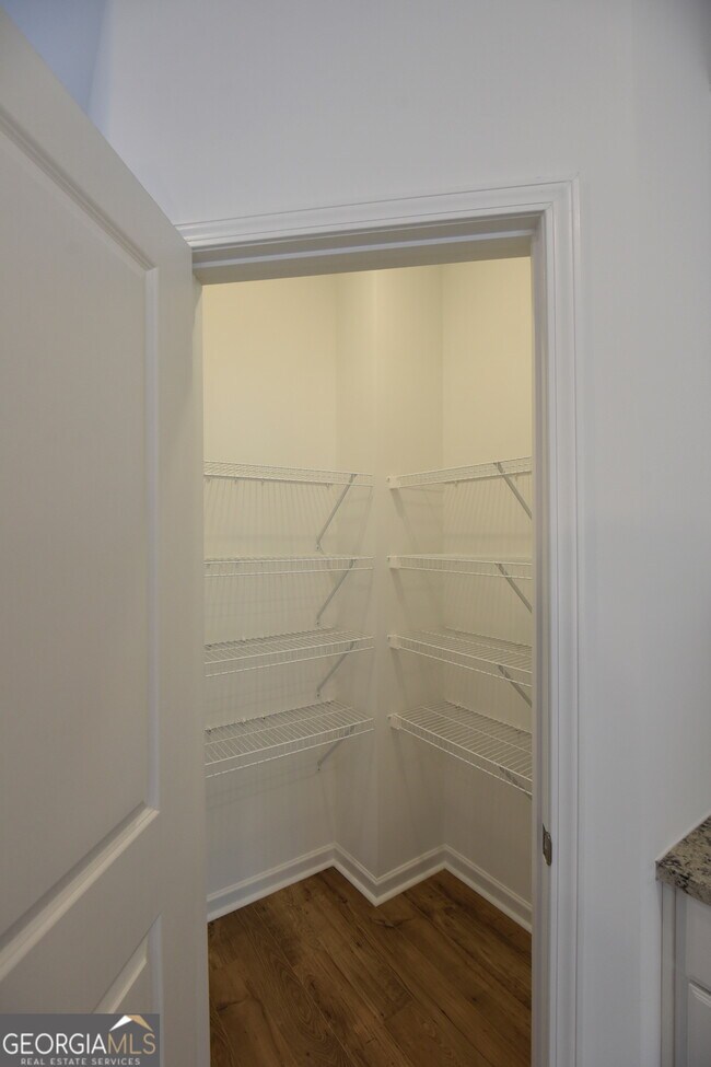 Building Photo - 2839 Rosehall Way