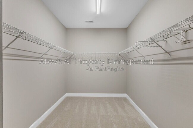 Building Photo - 8313 Henderson Rd