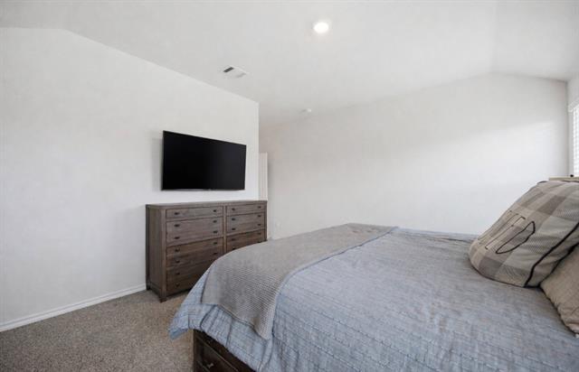 Building Photo - 304 Red Strm Wy