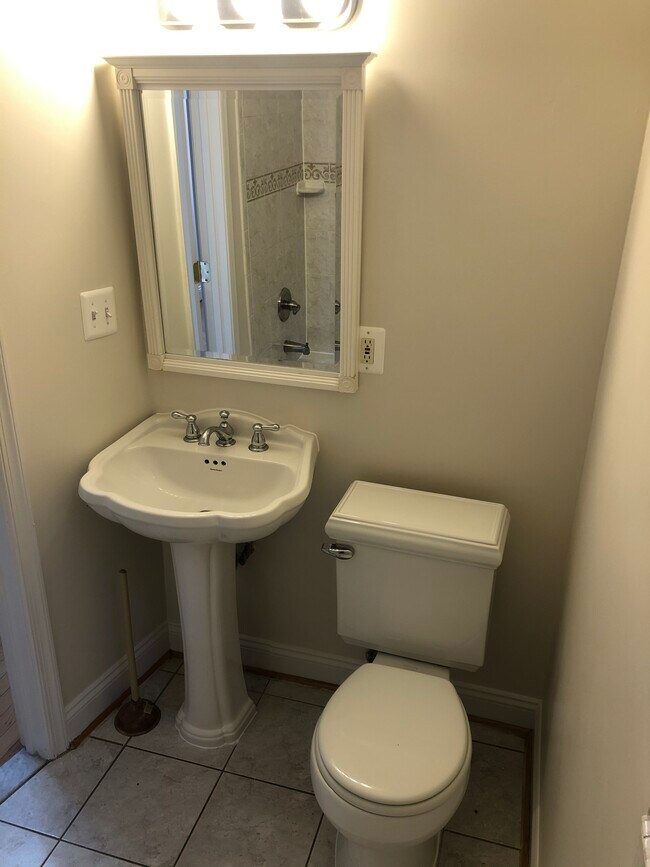 Upstairs 2nd full bath - 1204 Florida Ave NE