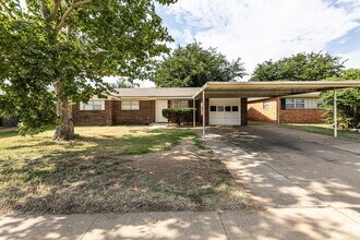 Building Photo - 5517 16th Pl