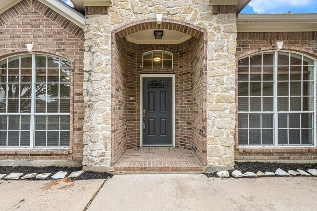 Building Photo - 16434 Red Crest Dr