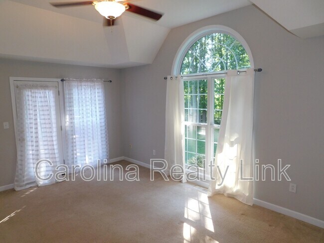 Building Photo - 235 Harbor Landing Dr