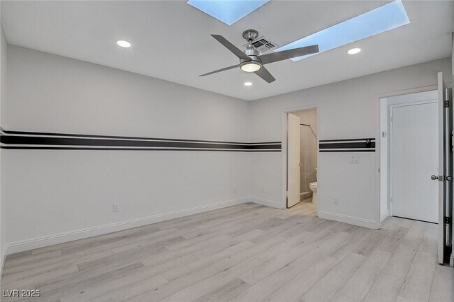 Building Photo - 4683 Calderwood St