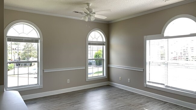 Building Photo - 1-Bedroom, 1-Bathroom, condo