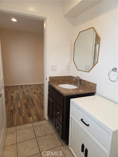 Building Photo - 14537 Archwood St