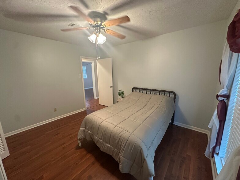 Room 2 - 11 Connell Dr