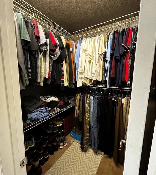 Building Photo - 2207 Belleair Rd