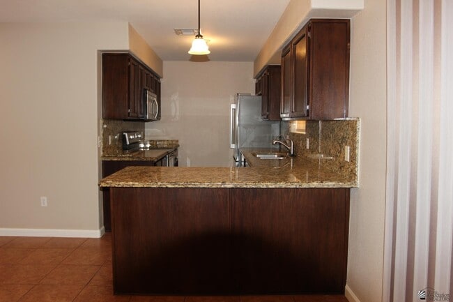 Building Photo - 2090 S 44th Dr