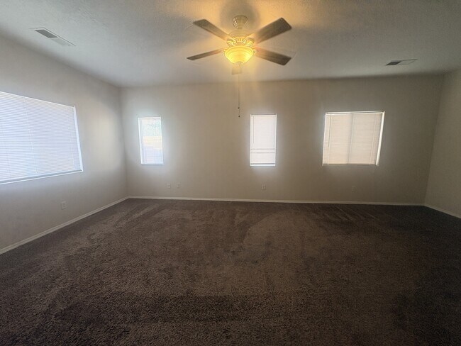 Building Photo - 5425 Caballo Ct NE