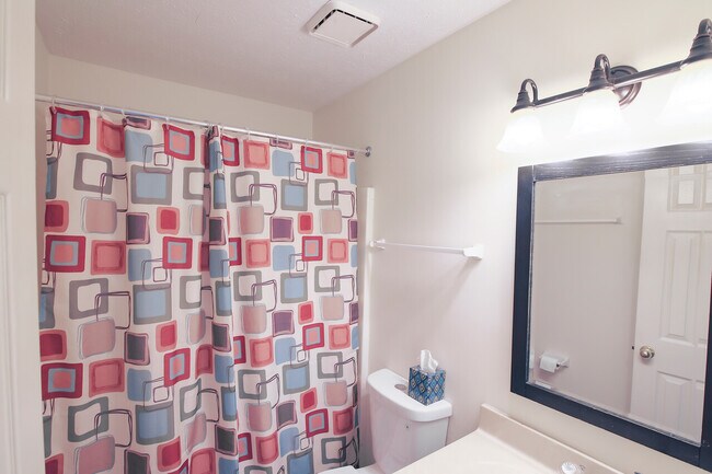 Building Photo - The Gardens North