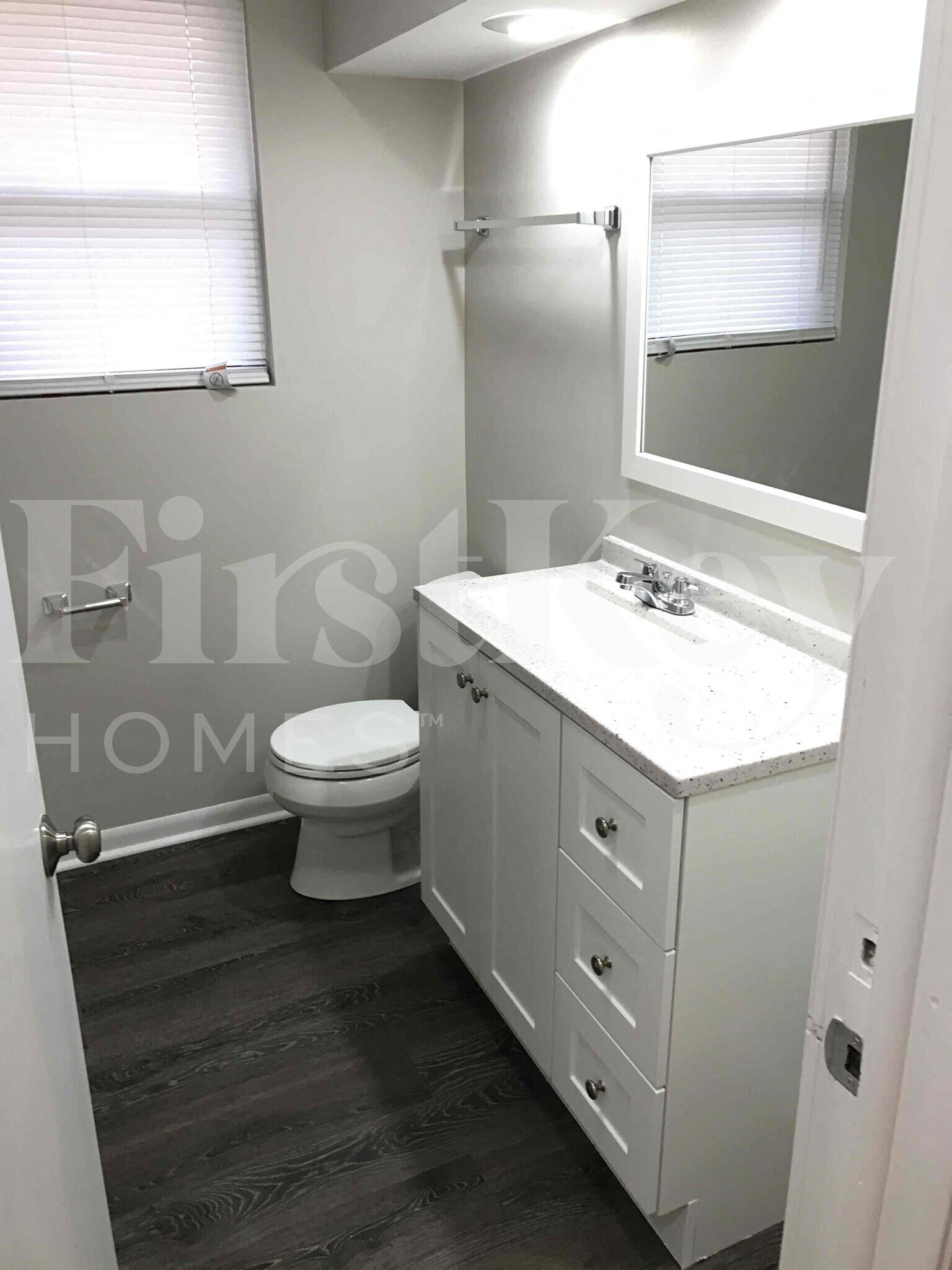 Building Photo - 723 Manchester Ave