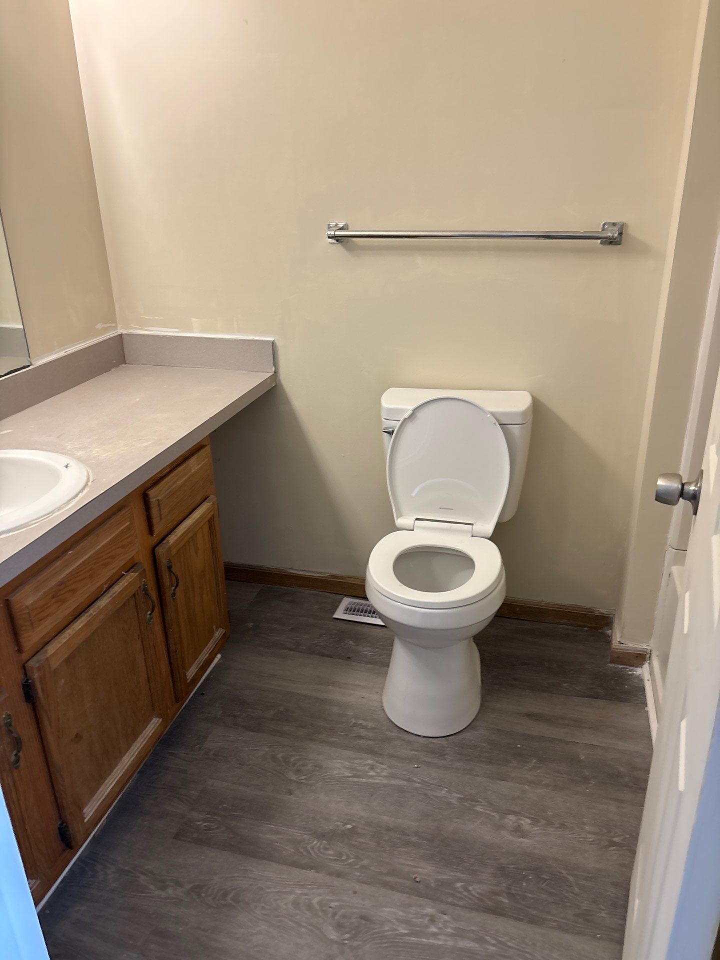 Building Photo - 57 W Warren Ave