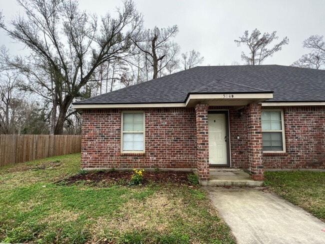Primary Photo - 514 Idlewild Dr