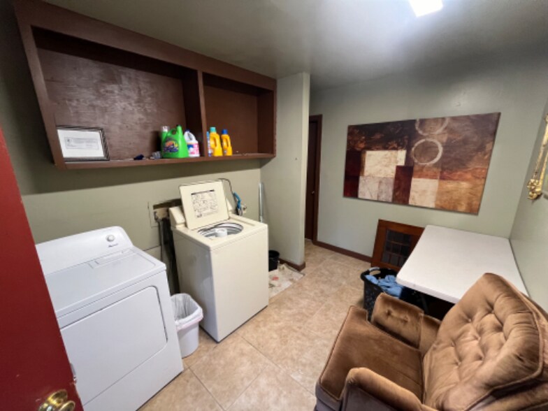 Building Photo - 2975 Sacramento Ave