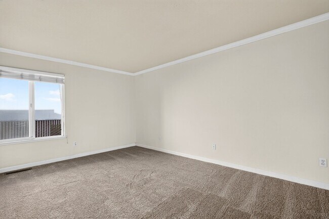 Building Photo - Updated Walnut Creek Condo | 2 Bed • Pool • In-Unit Laundry • Near BART