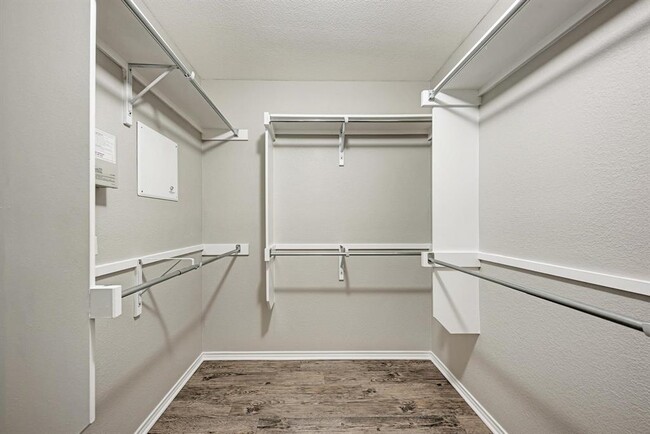 Building Photo - 2308 John Tee Dr