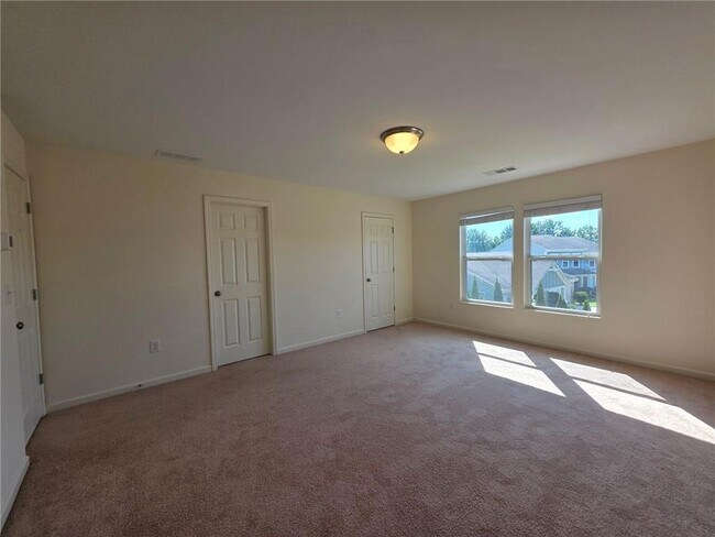 Building Photo - 1490 Avalon Creek Rd