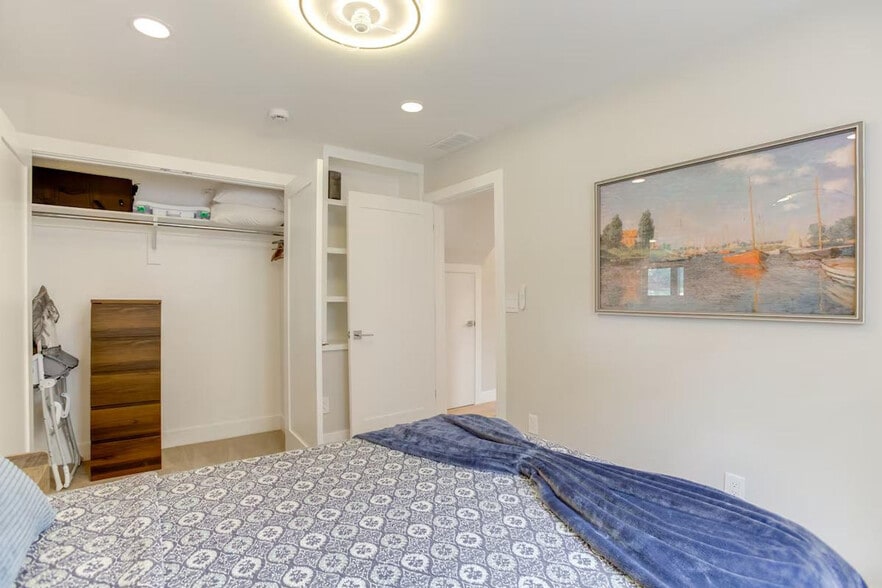 Building Photo - 3674 S Logan St