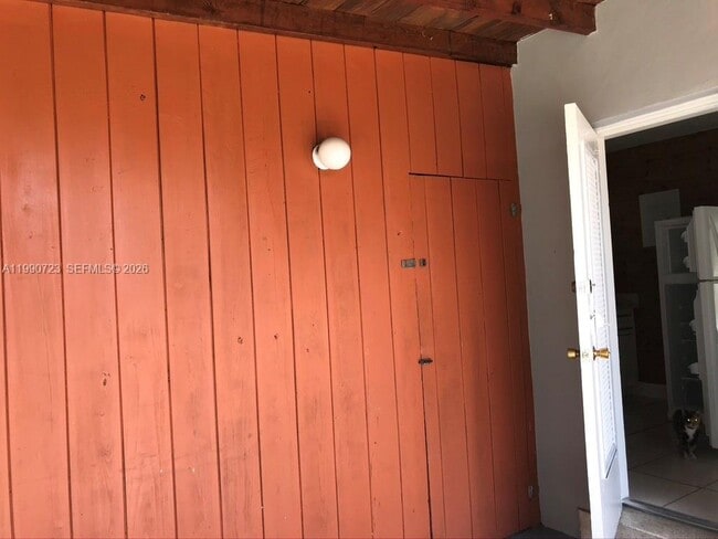 Building Photo - 2210 NE 170th St