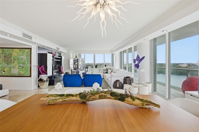 Building Photo - 16500 Collins Ave