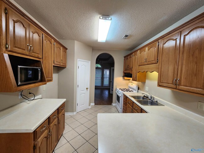 Building Photo - 97 S Interlaken Dr