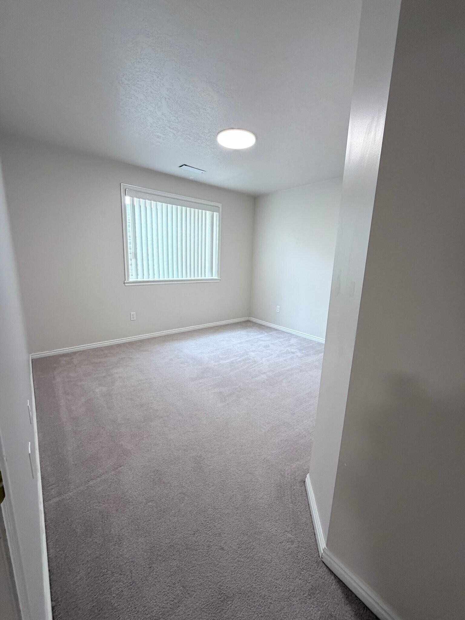 Building Photo - 10177 S Silver Streak Dr