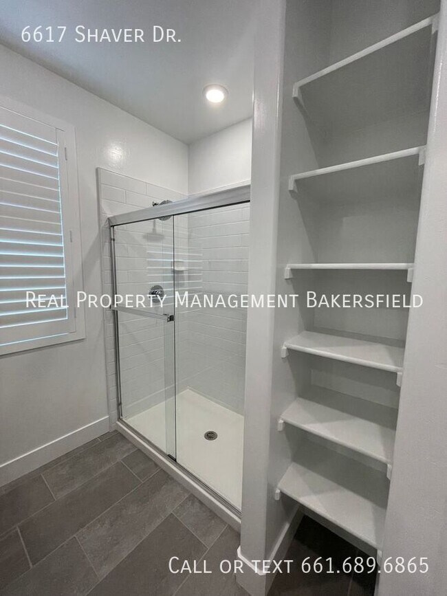 Building Photo - 6617 Shaver Dr