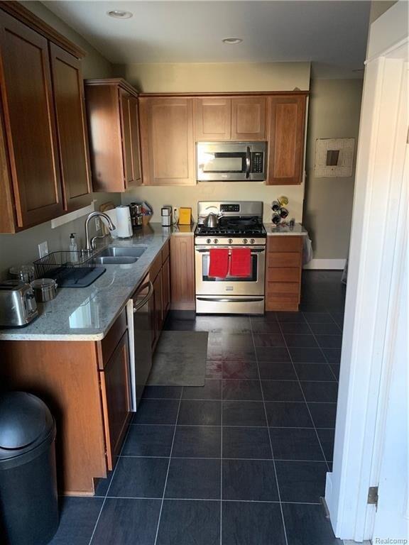 Building Photo - 25 Kensington Blvd