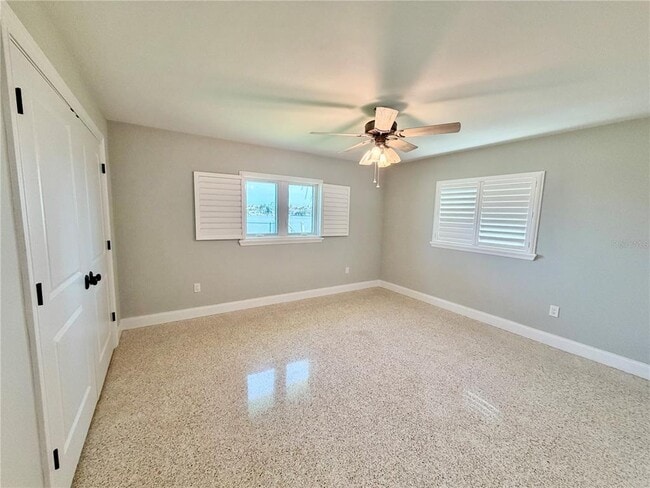 Building Photo - 17045 Dolphin Dr
