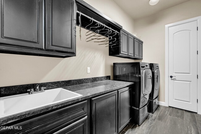 Building Photo - 14812 Long Shadow Ave