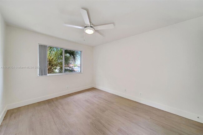 Building Photo - 3605 NE 207th St