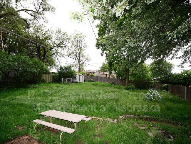 Building Photo - 2108 S 46th St