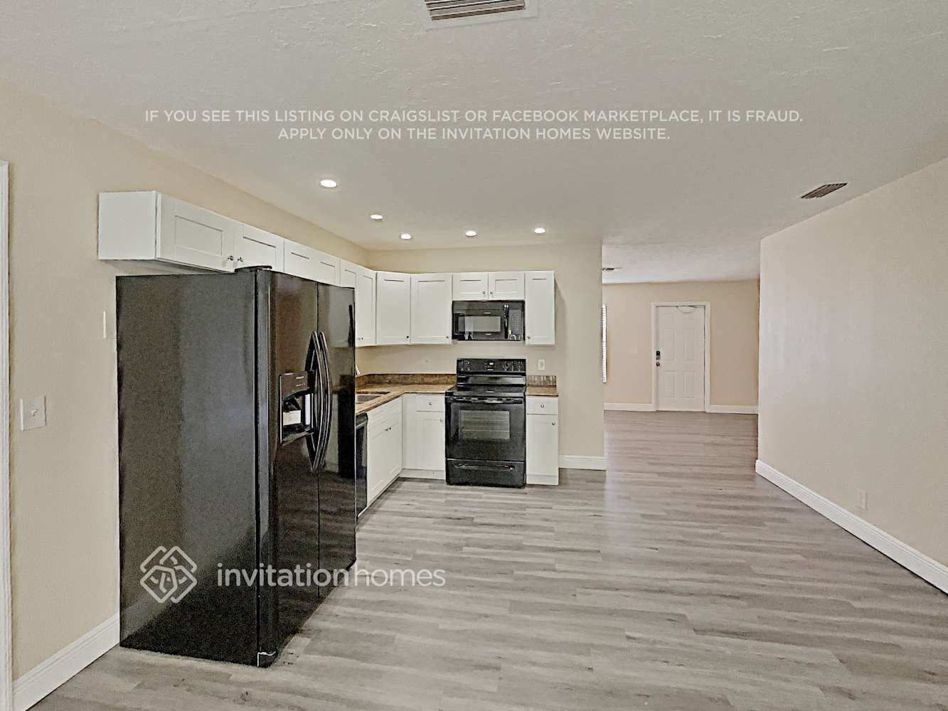 Building Photo - 4582 Carthage Cir N