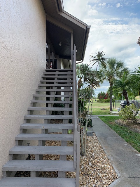 Entrance Stairway - 26336 Nadir Rd