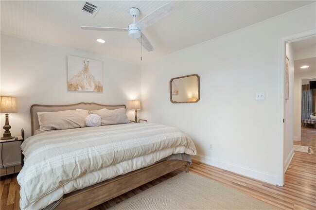 Building Photo - 61 View Point Dr