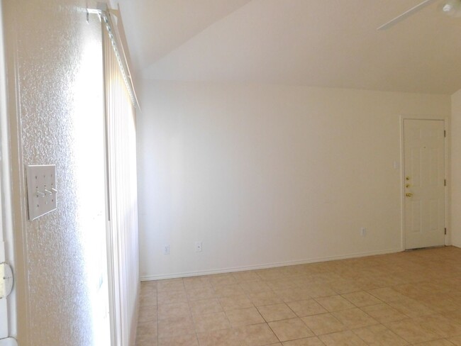 Building Photo - 4601 Wade Dr